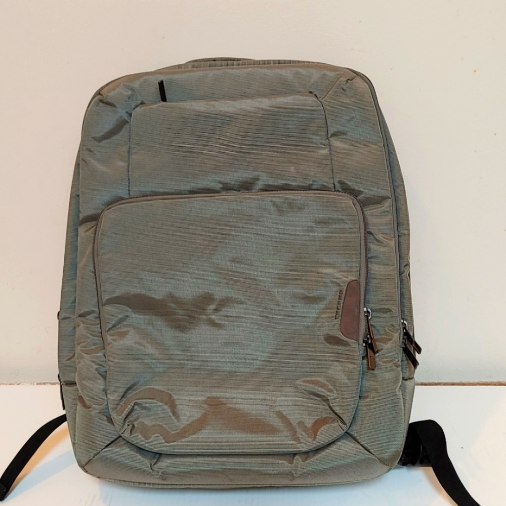 Like New - TUCANO Durable Laptop backpack